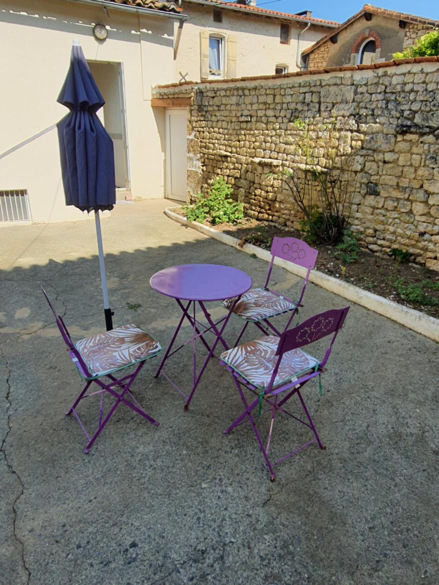 Du Faubourg Charrault Maixent L'ecole Holiday home Saint-Maixent-l'Ecole